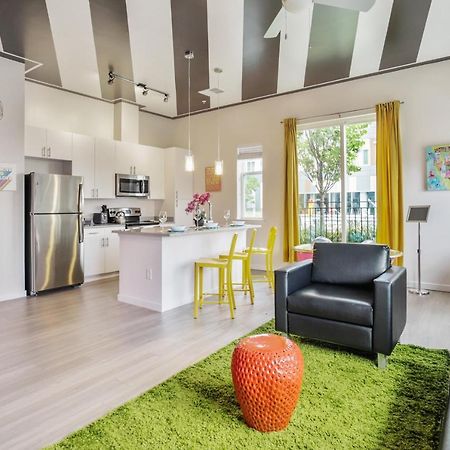 Lux House Of Champagne 2Br 2Ba Free Parking & Wifi Lägenhet Baltimore Exteriör bild
